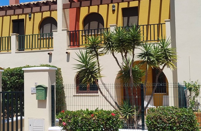 Maison de ville andalouse à deux lits sur la Costa Esuri Golf Resort