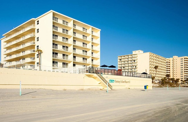 Two Bedroom, Luxury Condo, Daytona Beach, FL (3213285)