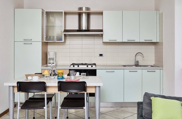 OFFRE DE DERNIERE MINUTE POUR APPARTEMENT CONFORTABLE AU CENTRE D'UNE BELLE APPARTEMENT DE VILLA