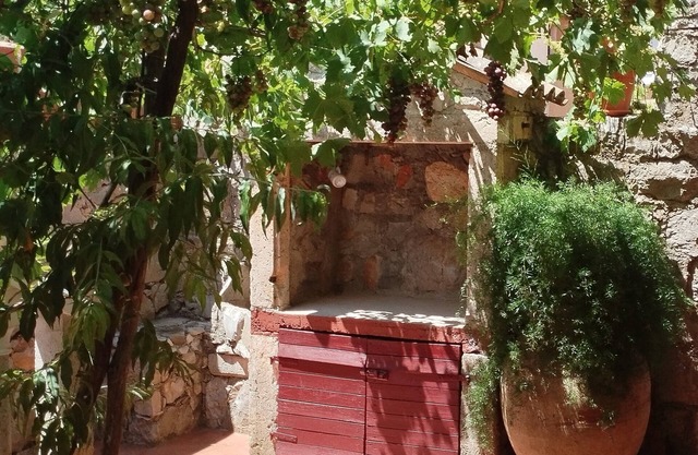 Appartement de deux chambres avec la terrasse Veli Losinj, Losinj (A-11495-a)
