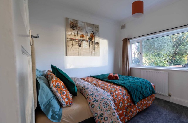 Two bedroom apartment in Dartford-Lovely decor