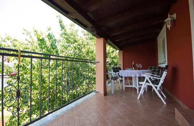 Appartement de deux chambres avec la terrasse Fiorini, Novigrad (A-6926-a)