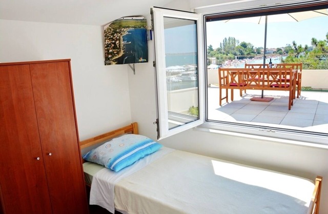 Appartement de deux chambres prés de la plage Vrsi - Mulo, Zadar (A-12519-b)
