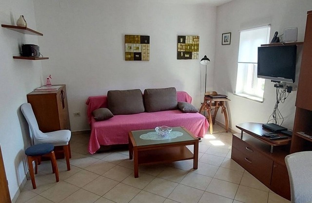 Appartement de deux chambres avec air conditionné Cres (A-21116-a)