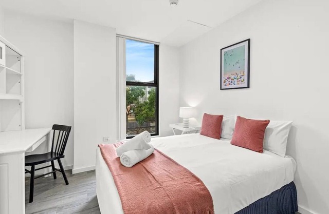 Two Bedroom Apt Burwood | MHS