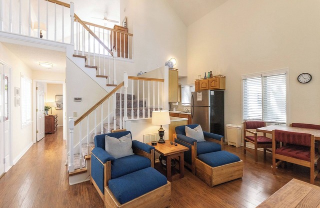 Two-bedroom Bayside Condo