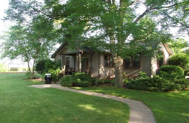 Cottage de deux chambres sur 2 acres étang approvisionné à quelques minutes du centre-ville d'Indianapolis