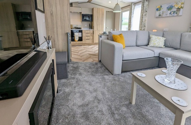 Two-Bedroom Country Lodge - Kelsall, Cheshire
