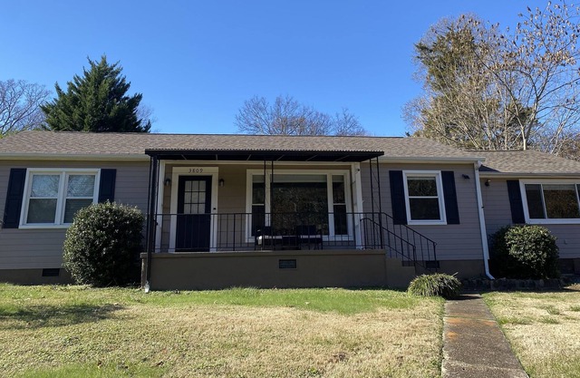 Two Bedroom Home 10 Minutes from Downtown Chattanooga