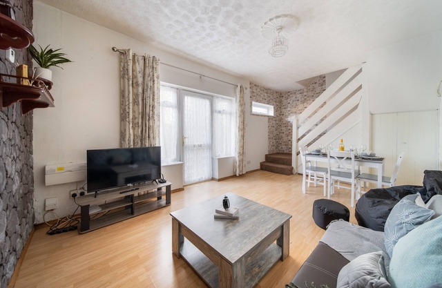 Two Bedroom House in Luton