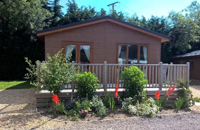 Two Bedroom Lodge 8 in North Runcton