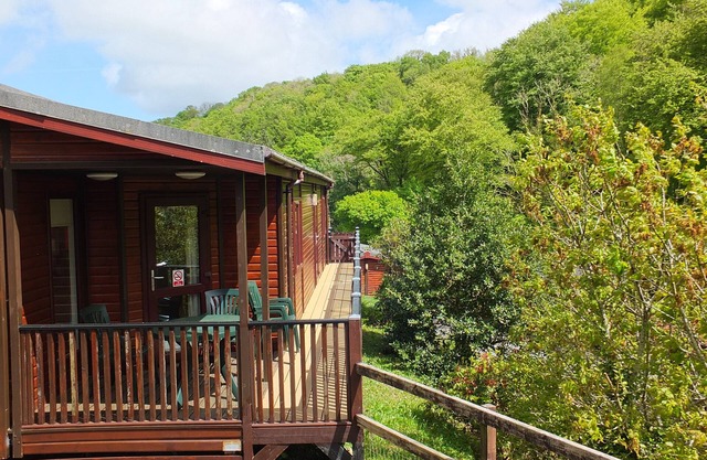 Lodge de deux chambres à distance de marche du centre de Lynton. Pêche gratuite sur place