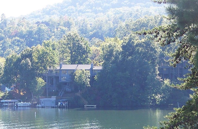 Two Bedroom Luxury Condo, Lake Lure, NC (2054640)