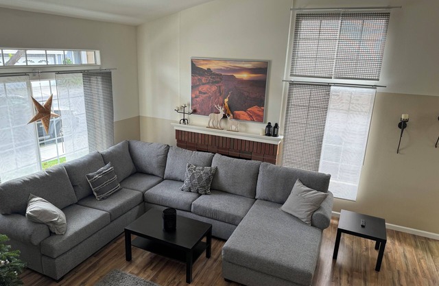 Two Bedroom single Family House in Tustin