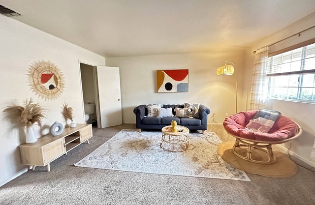 Two bedroom townhome in East Sonora. Less than 1 mile to the local hospital.