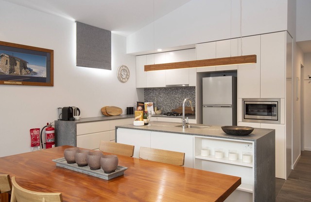 Two Bedroom Two Bathroom Apartment Thredbo