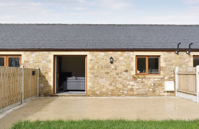 Two Dorchester Drive - UK32036