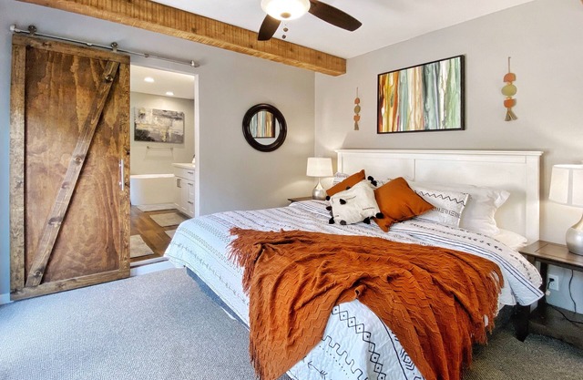 Two Hot Tubs! Remodeled Sedona Home By Sugarloaf Trail