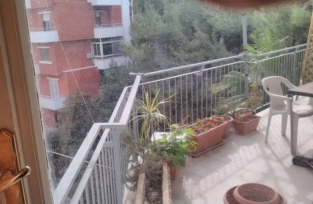 TWO-ROOM WATERFRONT TRANI