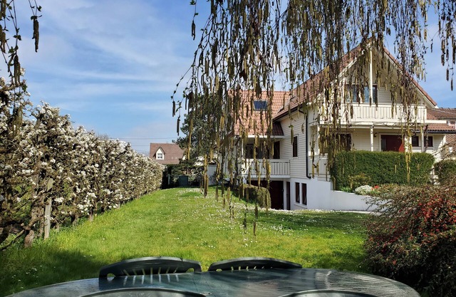 45m2 apartment, cosy, independent, quiet, garden, 300m from shops and station