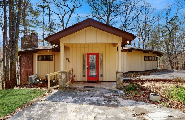 Two-story, dog-friendly home with two kitchens, central AC, & gas fireplaces