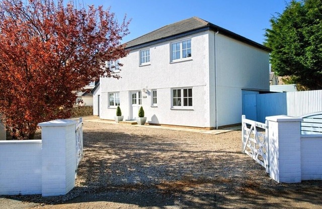 TY COED, pet friendly, country holiday cottage in Abersoch