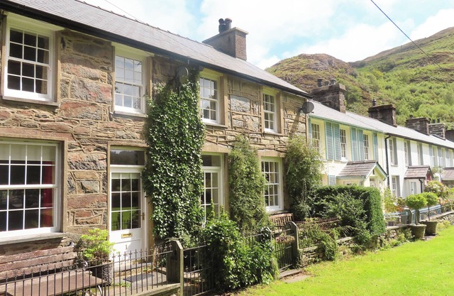 TY NAIN, pet friendly, with a garden in Beddgelert