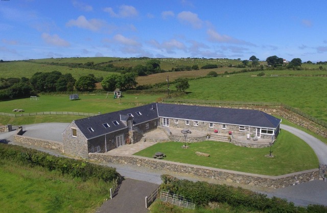 Ty'r Mynach - Neuf Chambres Maison, Couchages 24