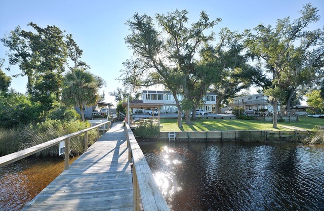 Tyndall Slice of Paradise - An All-Inclusive home for traveling professionals!