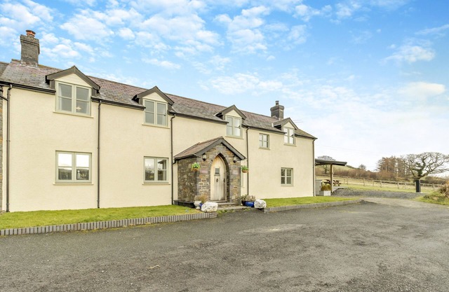 Tynrhyd Farmhouse - Cinq Chambres Maison, Couchages 11