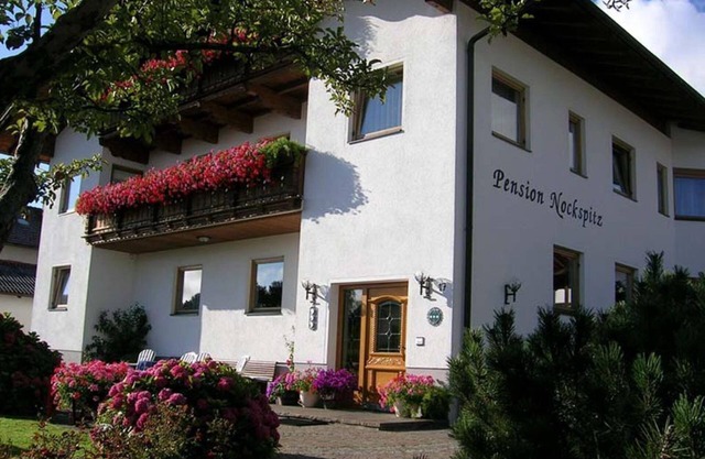 Chambre double type C avec bain, WC, balcon - Pension "Pension Nockspitz"