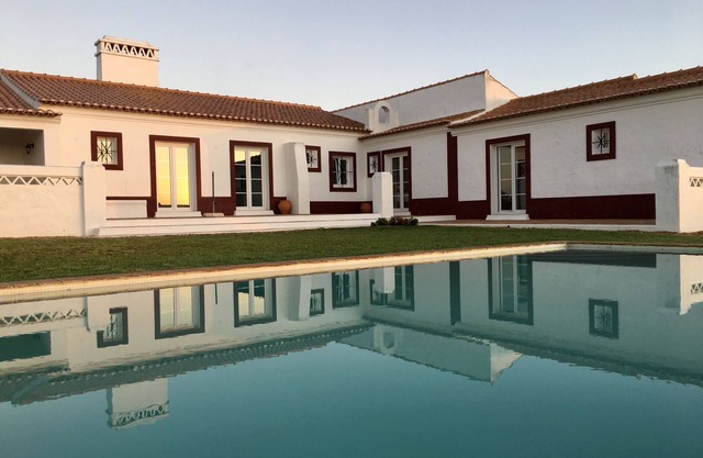 Maison typique d'Alentejo avec piscine (Costa Alentejana, 15min de Porto Covo)
