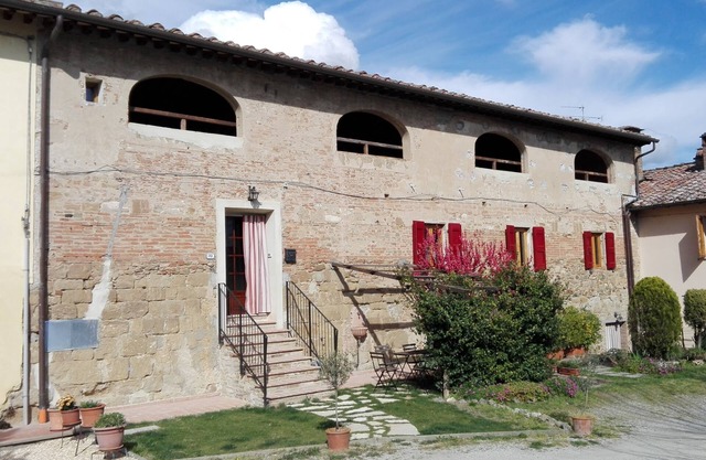 Demeure typique dans le coeur de la Toscane entre FLORENCE et SIENNE