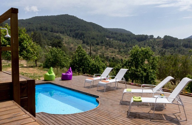 Maison de campagne typique d'Ibiza avec piscine privée dans un bel environnement protégé!