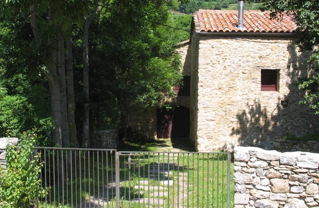 Typique gîte de montagne à Pardines, 7 km Ribes de Freser, Pyrénées catalanes.