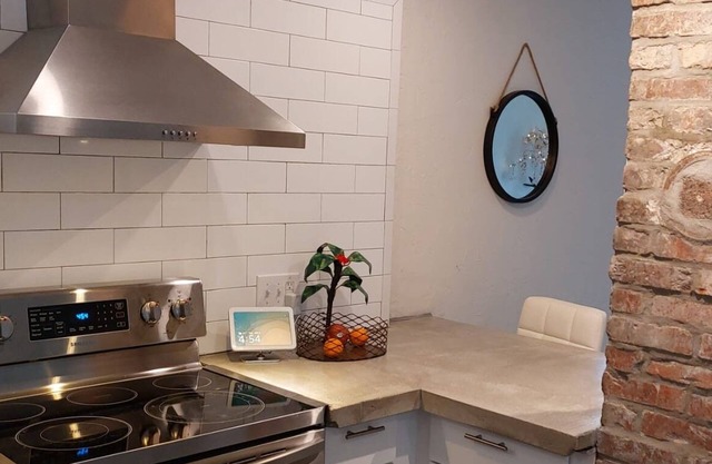 U.S. Open Charming 2-bedroom house with AC, WiFi in pleasant Oakmont