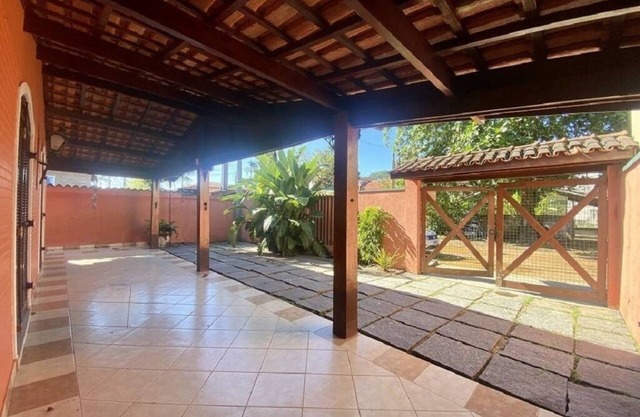 Ubatuba - 5 chambres, 4 salles de bains, barbecue, douche extérieure. 14 personnes