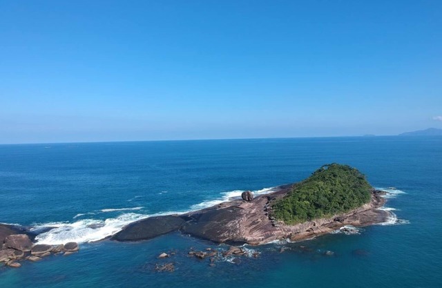 Ubatuba - Prumirim - à 100 mètres de la plage. Pour ceux qui recherchent qualité et confort!