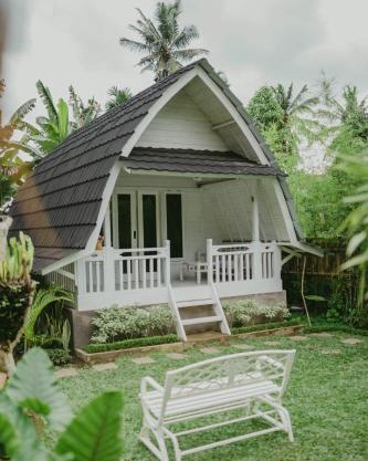 Ubud White Cottage