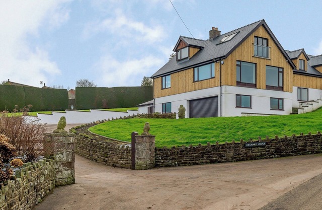 UK34469 - Orchard Lodge