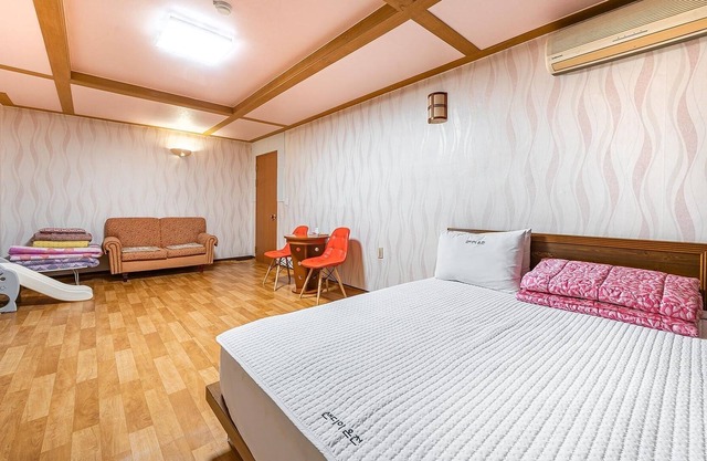 Ulsan Yeongnam Alps Sandia Oncheon