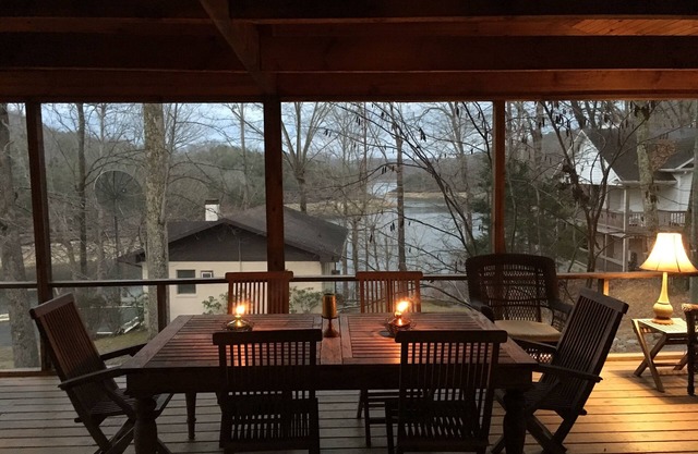 Escapade ultime sur le lac Cumberland, excellent emplacement et vues