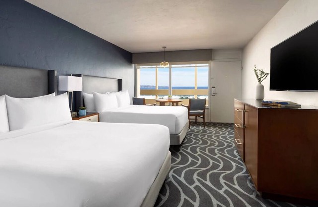 Ultimate Monterey Escape! Ocean View, Pool, Onsite Dining, Free Parking!