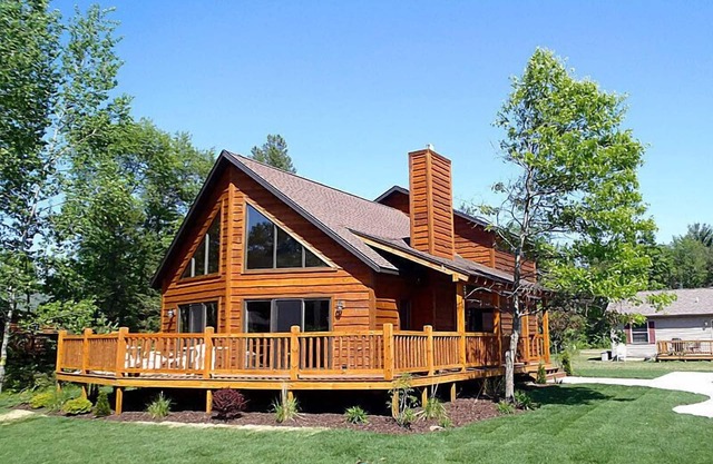 Retraite rustique ultime au Spring Brook Resort | Maison familiale de six chambres
