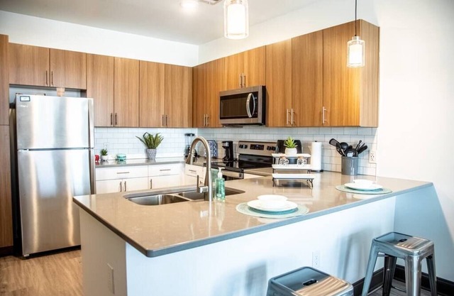 ⭐ Downtown & 2 Mins to AU Hospital ⭐ Massage Bed ⭐ Pool ⭐ Gym ⭐ 2 TVs