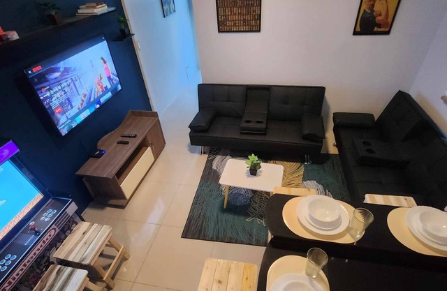 Ultimate Staycation w/ Jacuzzi and Arcade