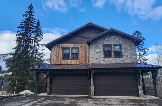 Ultimate Whitefish Mountain Home, Sleeps 44, 17BD 12BA, Incredible Space!