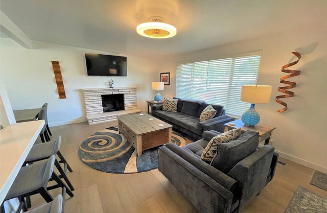 Ultra Modern 7-bedroom Home Near Downtown SLC