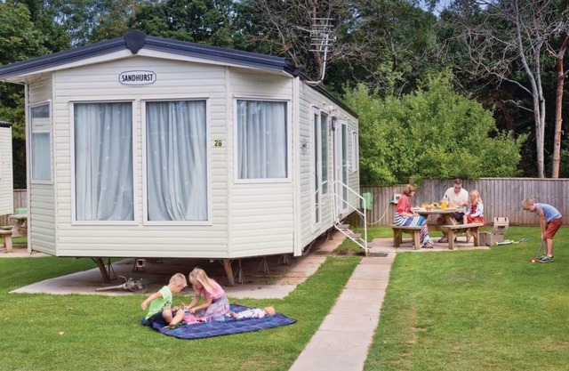 Ultra modern caravan with one master double with 2 W.