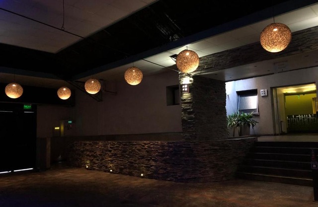 Uman Hotel Alojamiento